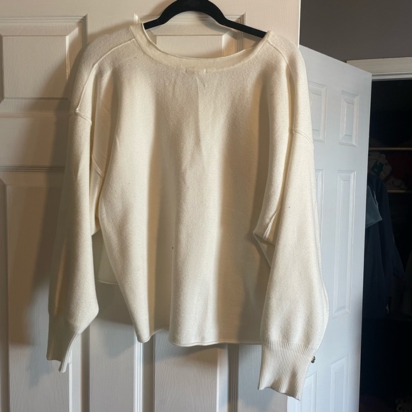VICI white sweater - Picture 3 of 3